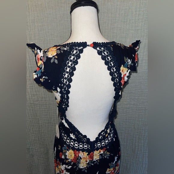 3/$25 NWT LUXXEL Floral hi-low Dress SZ Lrg - Picture 7 of 14